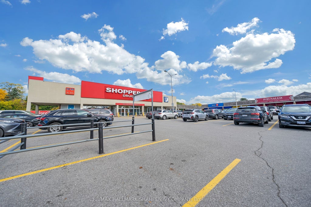 4823 Leslie Street, Toronto C15