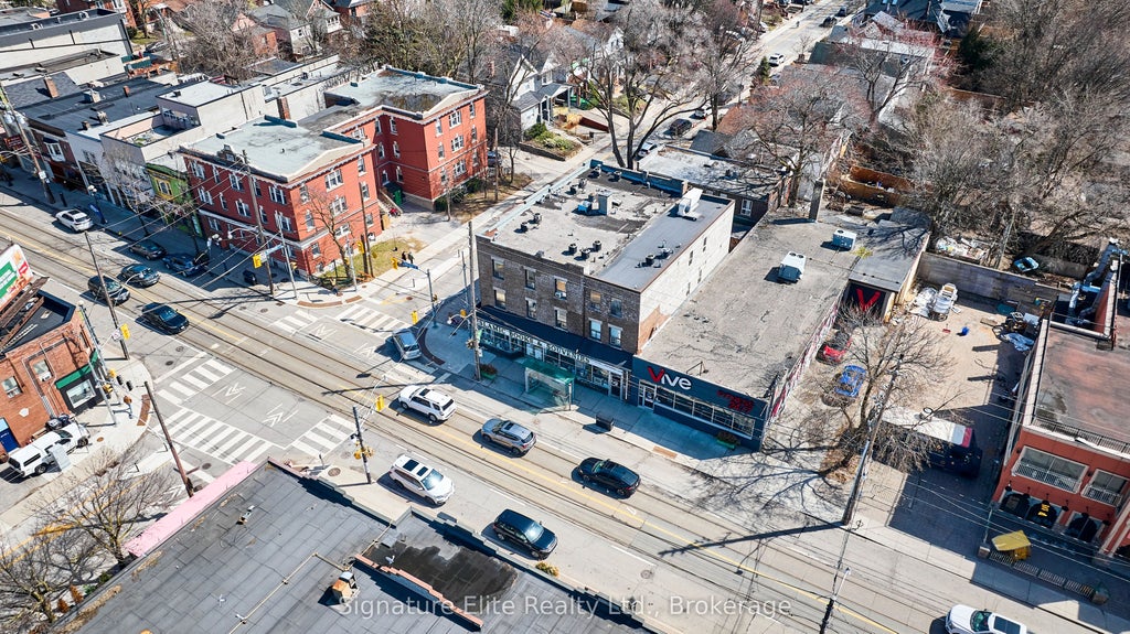 1395 Gerrard Street E, Toronto E01