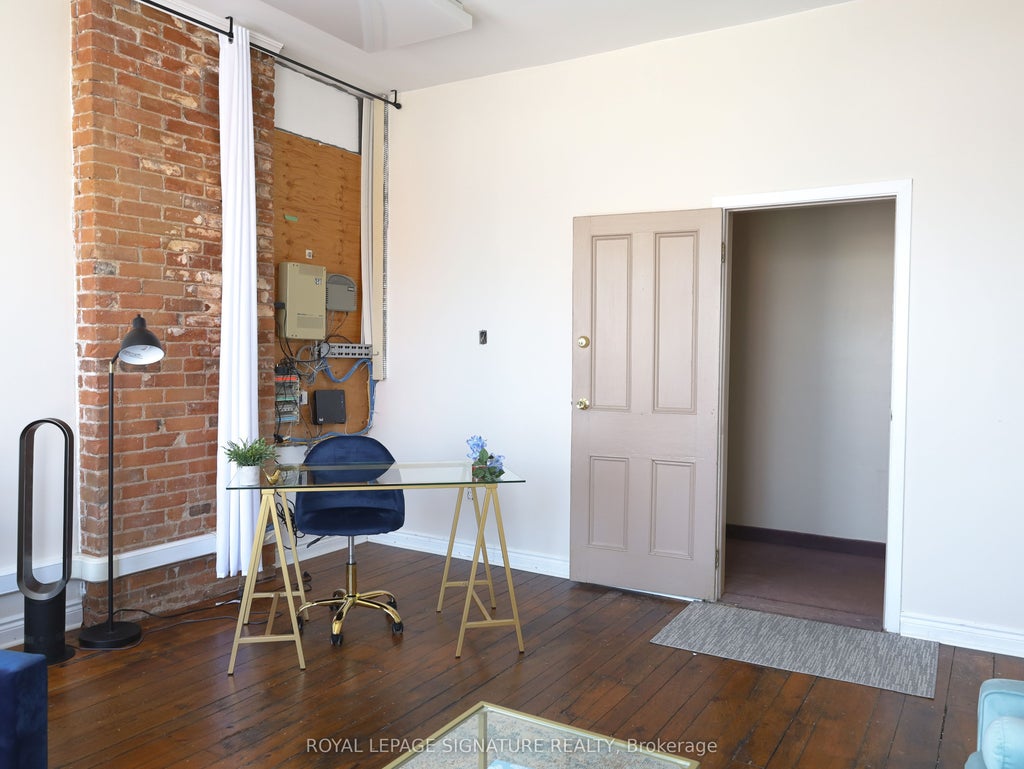 103b Old Kingston Road 201b, Ajax