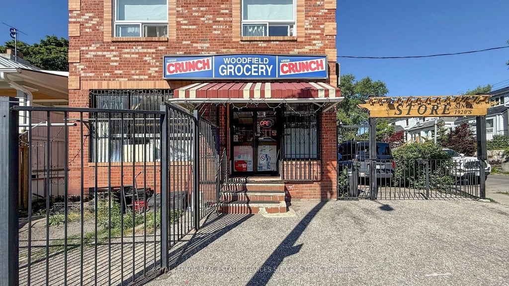 404 Woodfield Road, Toronto E01