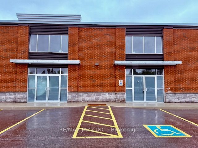 472 Taunton Road W 11, Oshawa