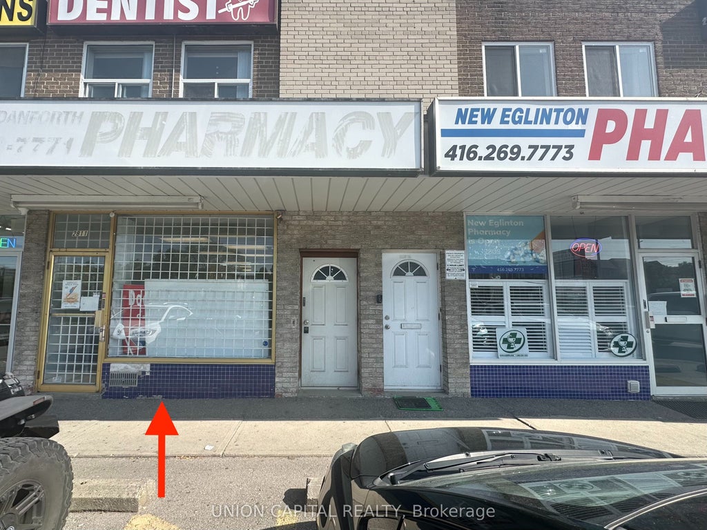 2811 Eglinton Avenue E, Toronto E08