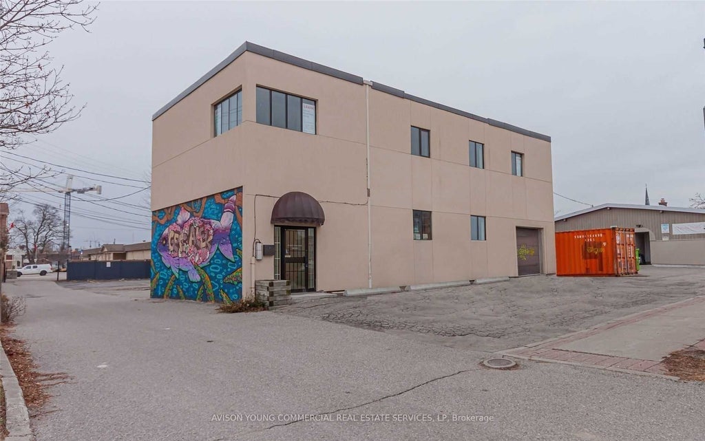 151 Brock Street N, Whitby