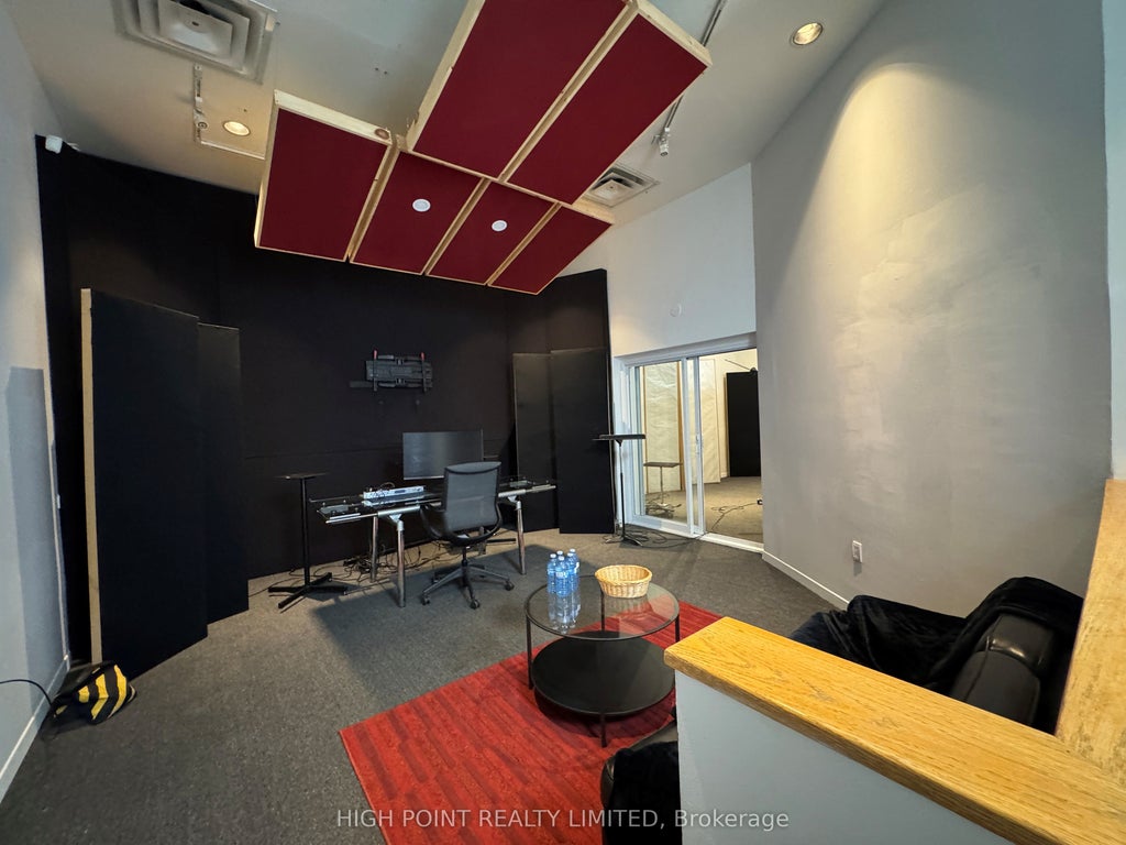 33 Villiers Street 103, Toronto E01