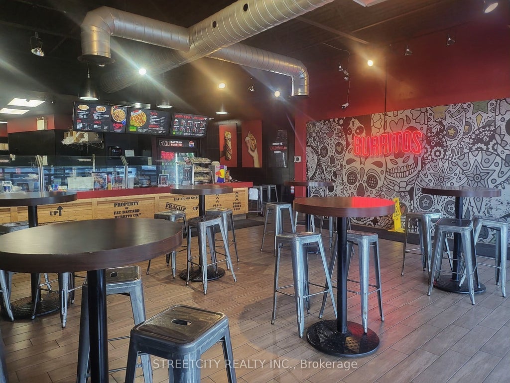 2575 Victoria Park Avenue, Toronto E05