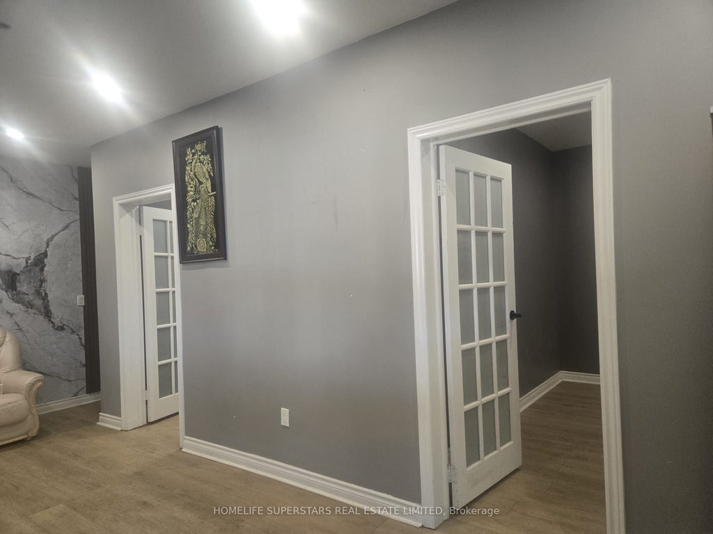 880 Ellesmere Road 205, Toronto E04