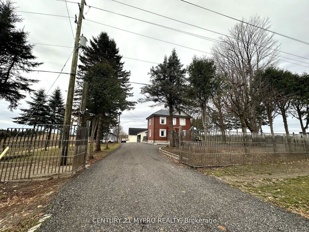 215 Durham Regional Rd 8 Road, Uxbridge