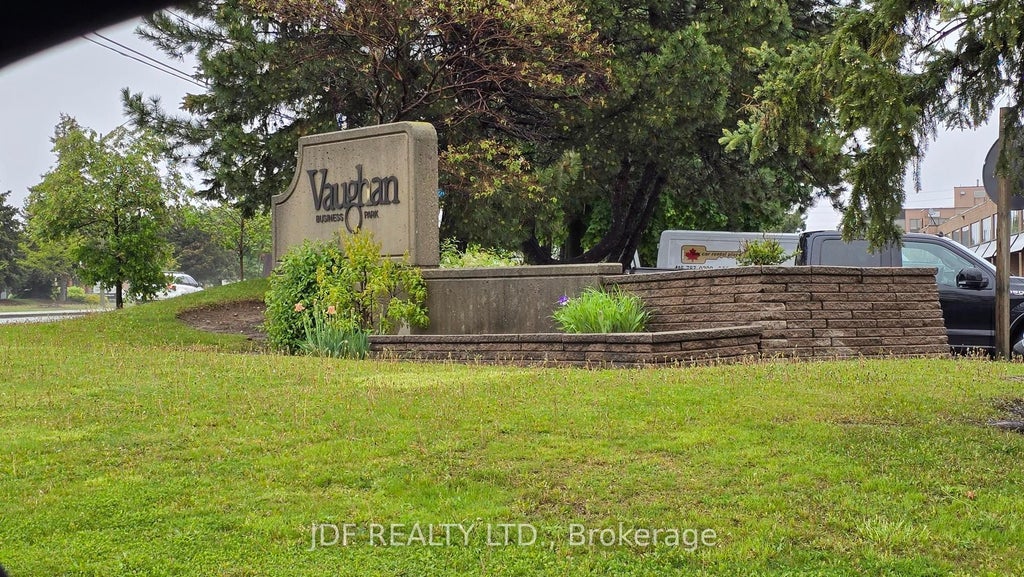 665 Millway Avenue 15, Vaughan