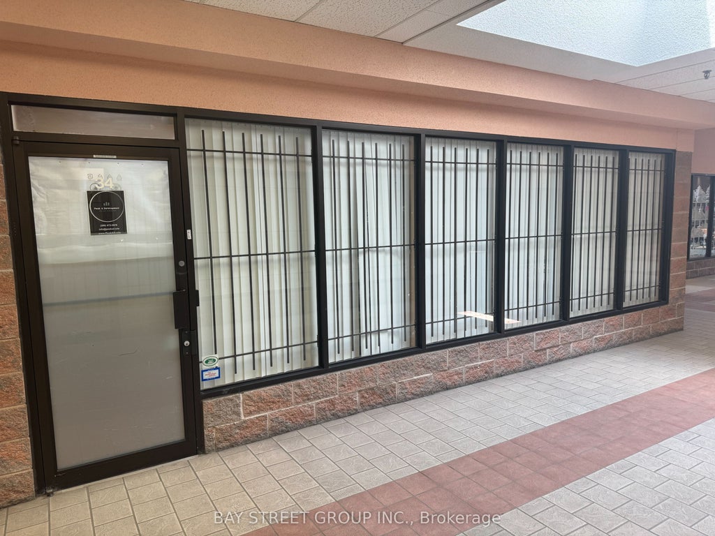 165 East Beaver Creek Road 34, Richmond Hill