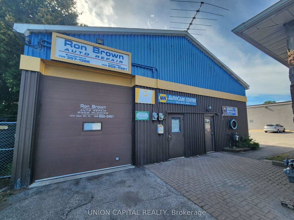 170 Main North Street, Uxbridge