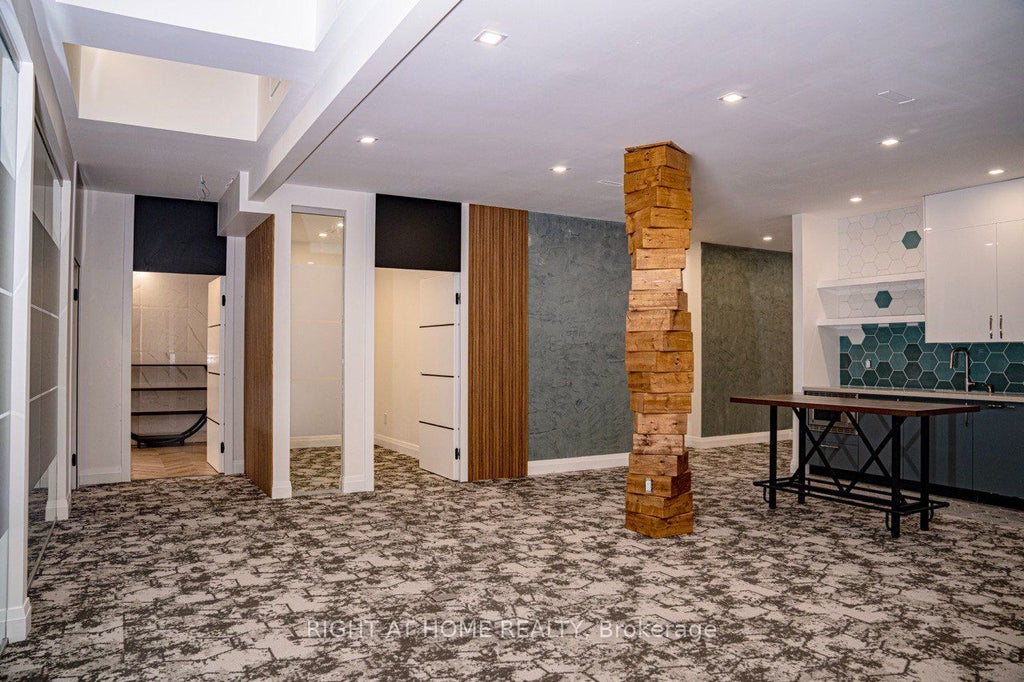 8119 Yonge Street, Markham