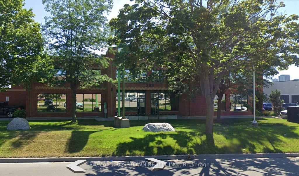 399 Applewood Crescent 5, Vaughan