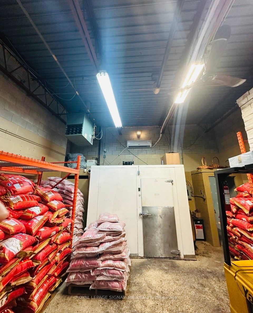 580 Steven Court 4 & 9, Newmarket