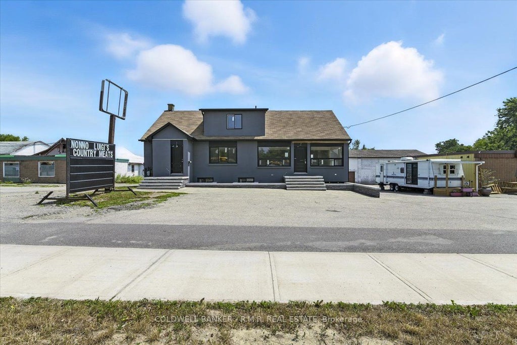 31 Centre Street 2, Brock