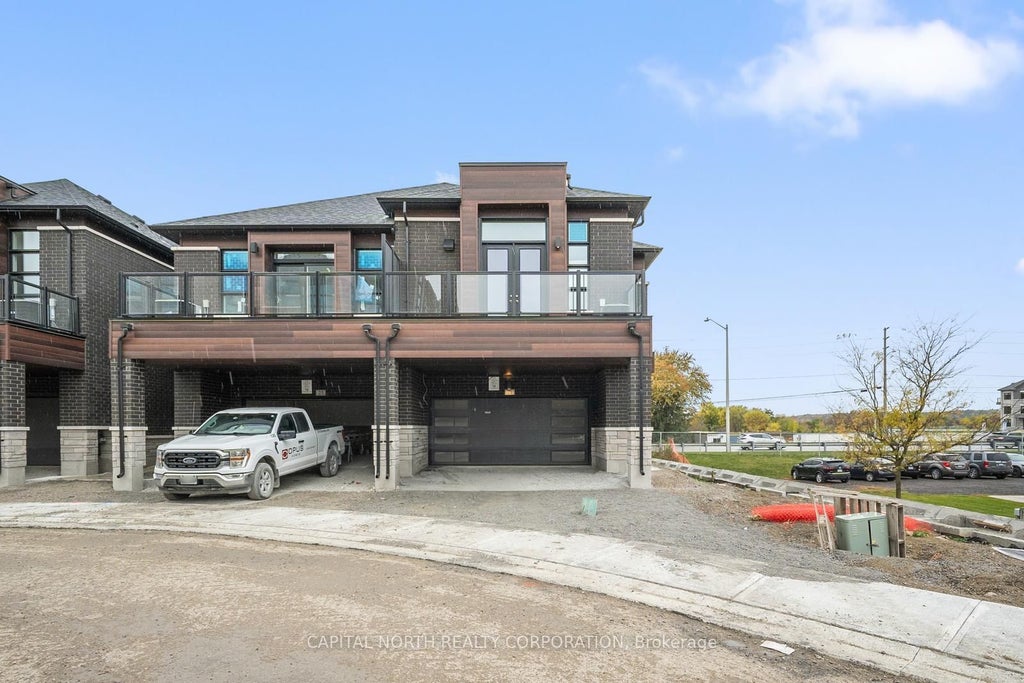 21 Harold Wilson Lane 2, Richmond Hill