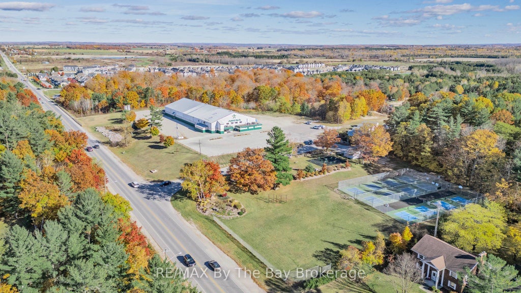 425 River Road W, Wasaga Beach