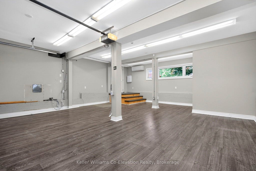 600 Hugel Avenue Garage, Midland