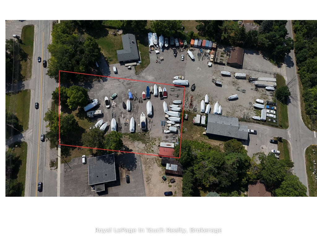 744 Balm Beach Road E, Midland