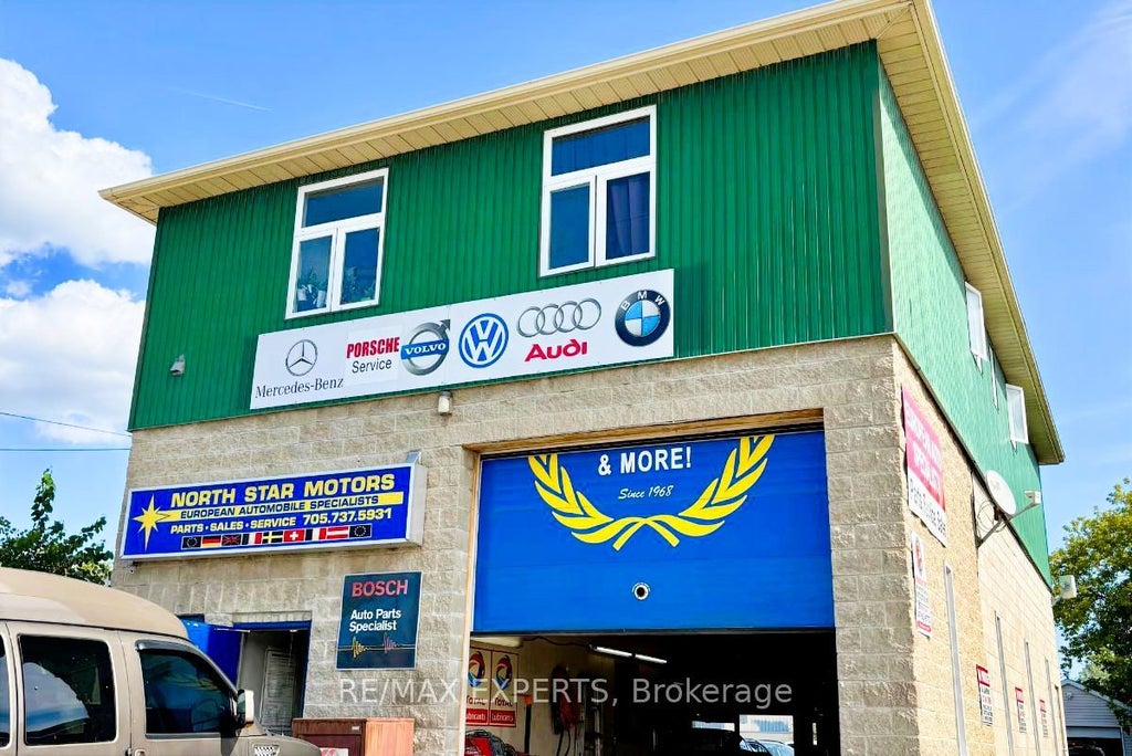 5 Ferndale Drive N, Barrie