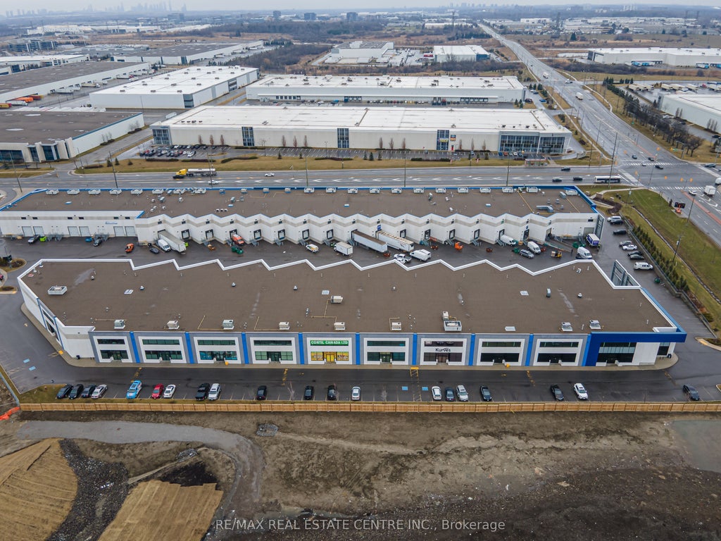 20 Lightbeam Terrace B5, Brampton