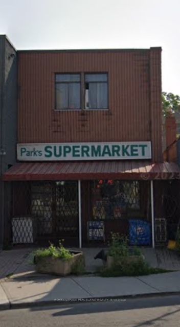 2189 Weston Road, Toronto W04