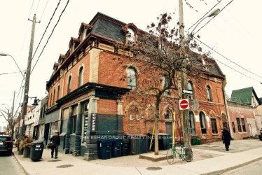 83 Elm Grove Avenue, Toronto W01