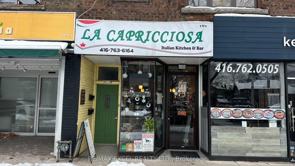 2372 Bloor Street W, Toronto W02