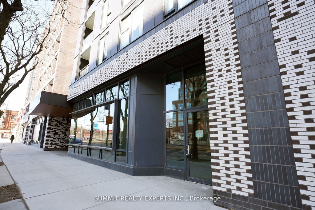 1806 St. Clair Avenue W, Toronto W03