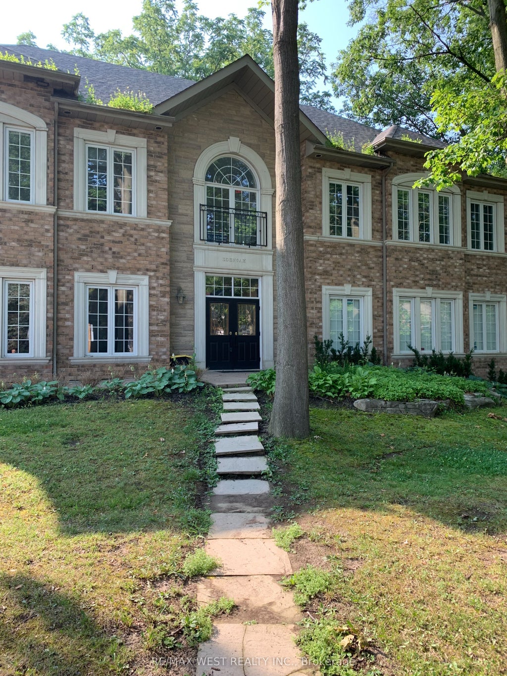 1470 Hurontario Street 100, Mississauga