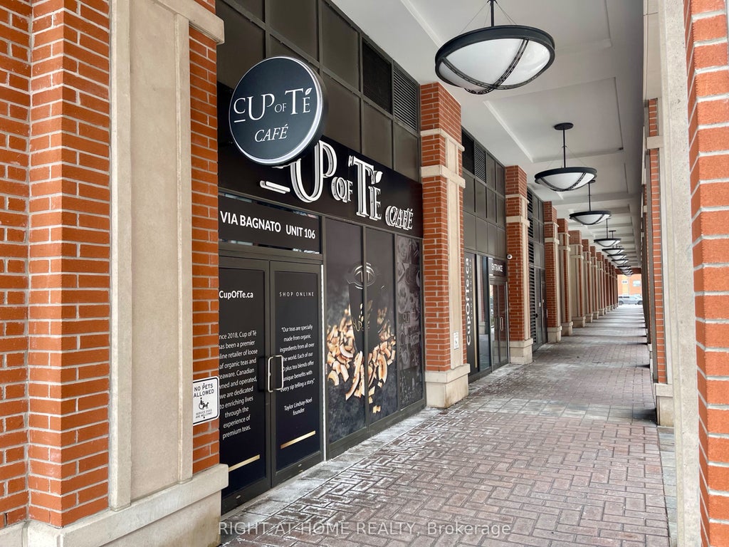 38 Via Bagnato N/a 106, Toronto W04