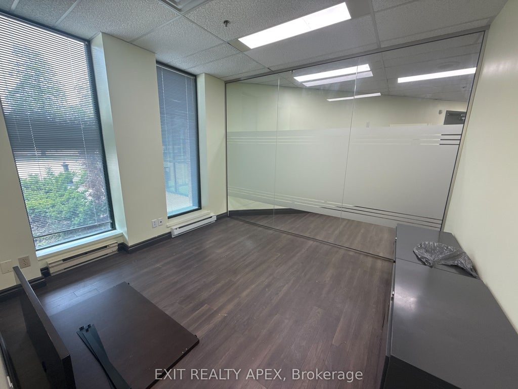135 Matheson Boulevard W 103, Mississauga