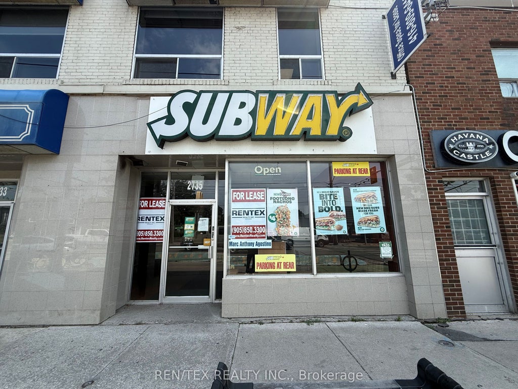 2735 Lakeshore Boulevard W, Toronto W06