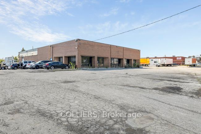 44 West Drive, Brampton