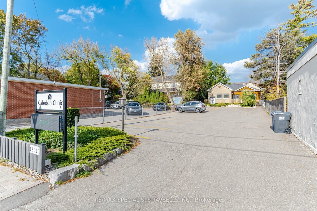 16011 Airport Road S, Caledon