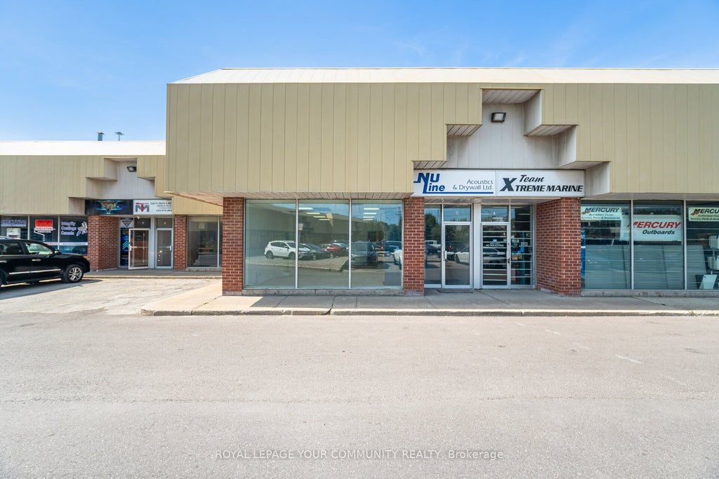 2001 Albion Road 5, Toronto W10