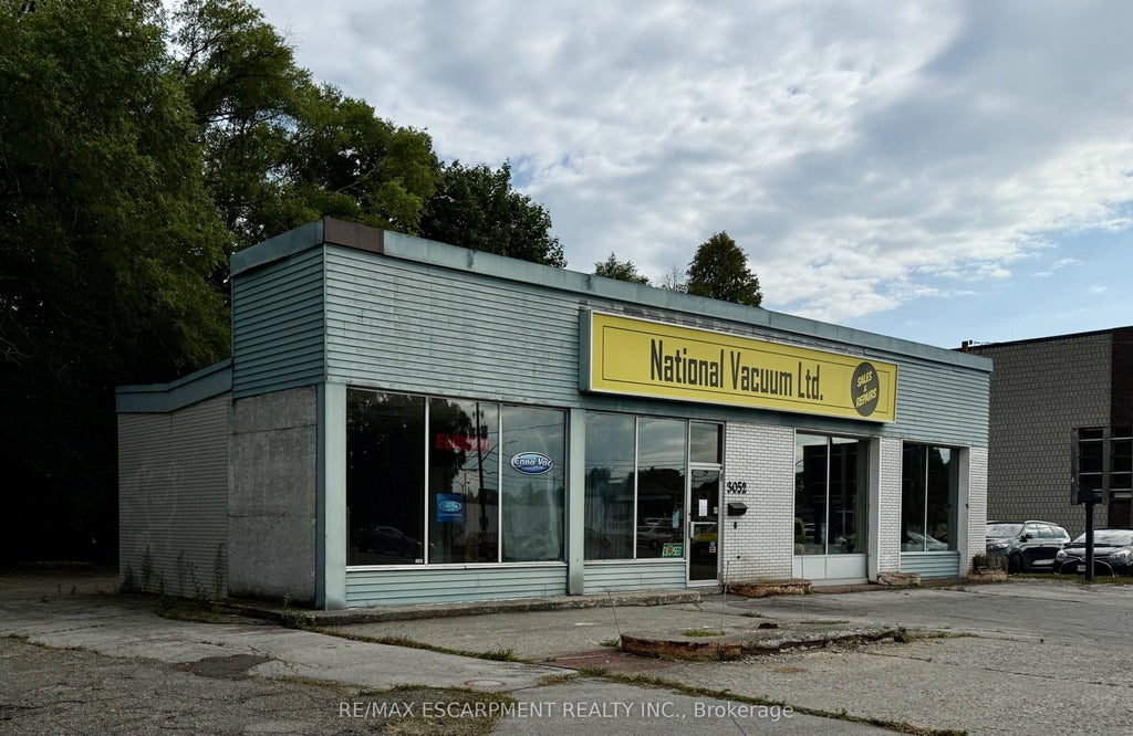 3052 New Street, Burlington