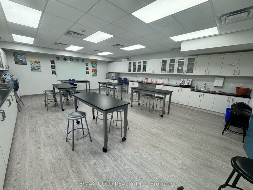 3430 Fairview Street 201, Burlington