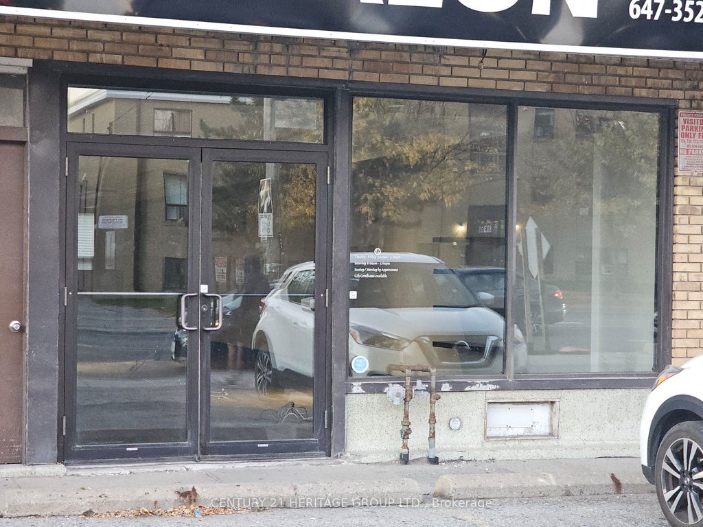 734 Wilson Avenue, Toronto W05