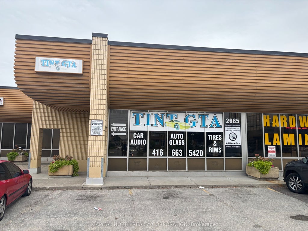 2685 Steeles Avenue W, Toronto W05