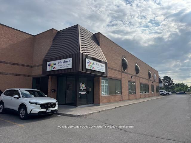 11 Kodiak Crescent B, Toronto W05