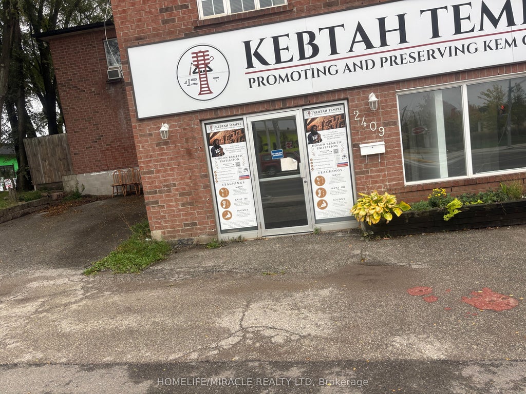 2409 Eglinton Avenue W, Toronto W03