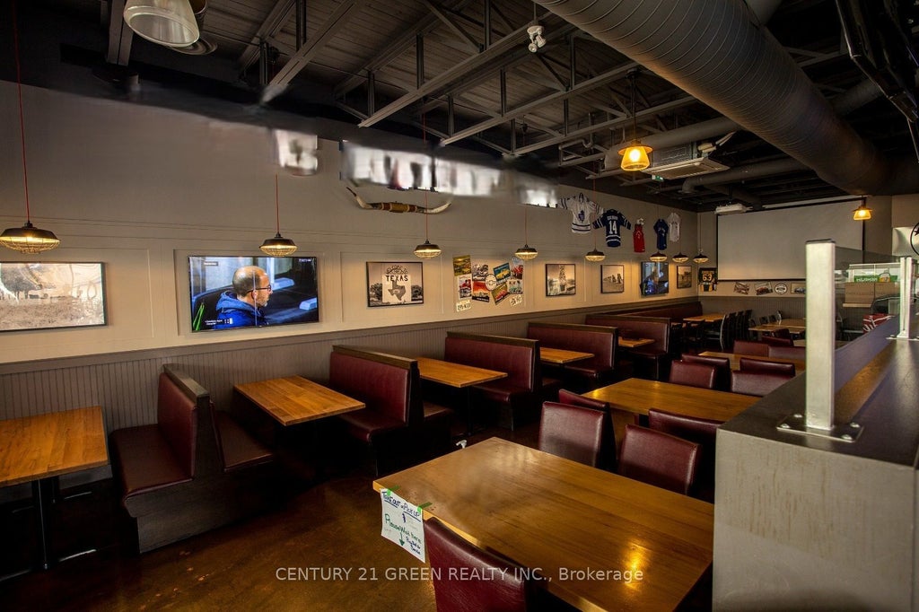 1077 North Service Road 13, Mississauga