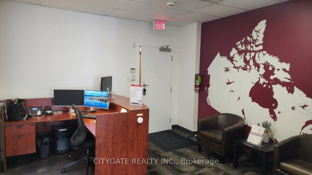 168 Queen Street S Unit 209, Mississauga