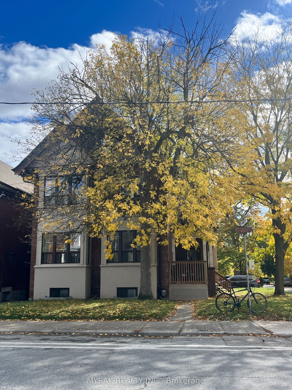 137 Annette Street, Toronto W02