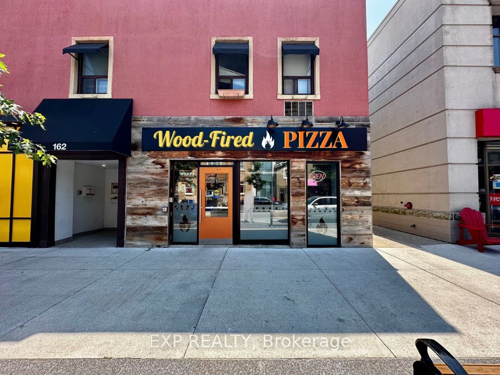 162 Lakeshore Road E, Oakville