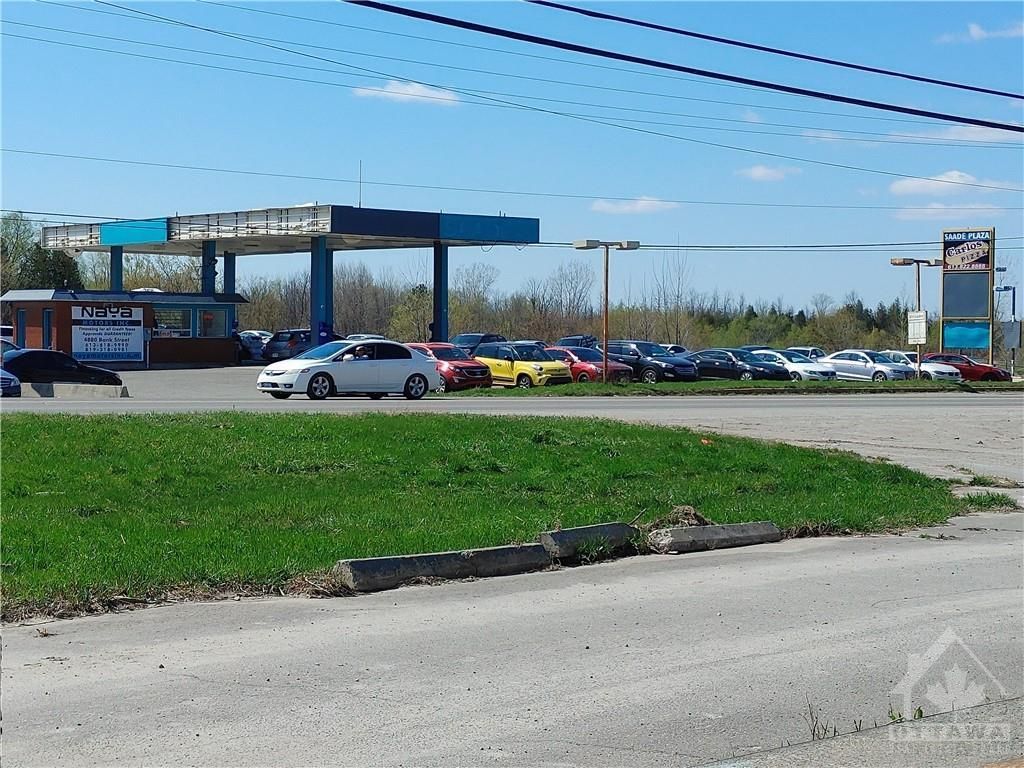 4880 Bank Street, Blossom Park - Airport and Area