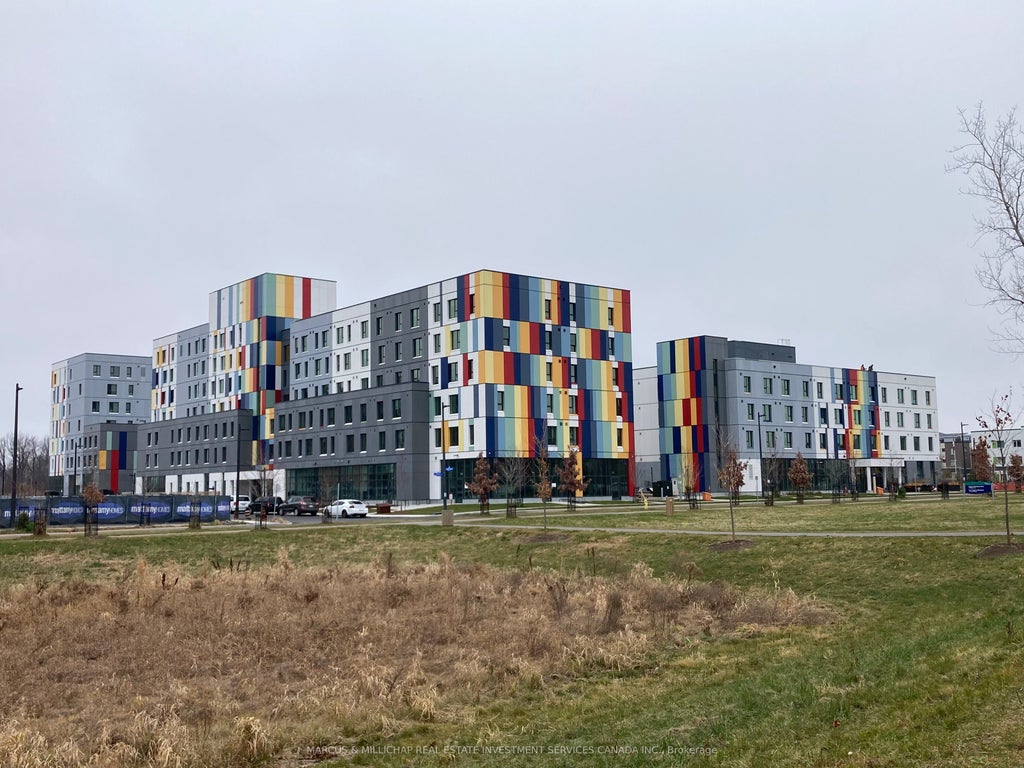 695 Mikinak Road, Manor Park - Cardinal Glen and Area