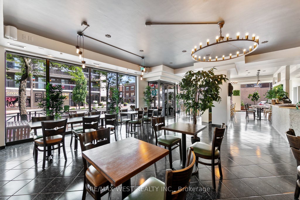 839 Erie Street E, Windsor