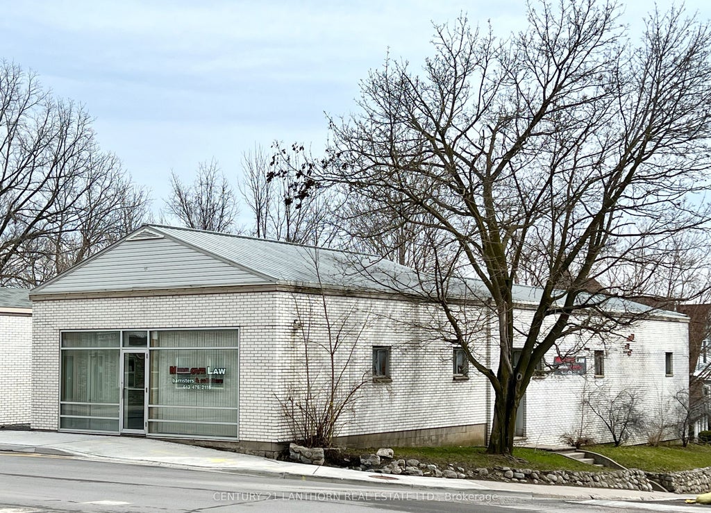 316 Picton Main Street, Prince Edward County