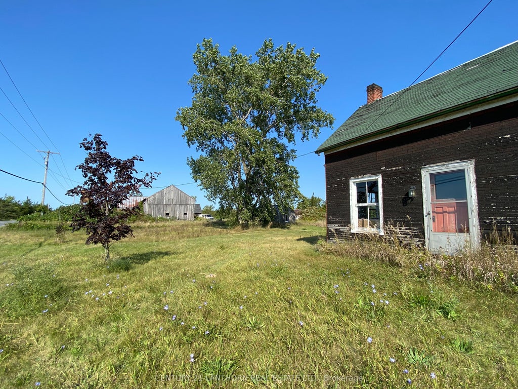 1677 County 8 Road, Prince Edward County